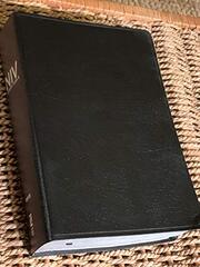 Niv Study Bible: New International Version, Black, Bonded Leather
